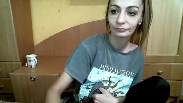 DennisXCaroll online show from December 17, 8:08 am