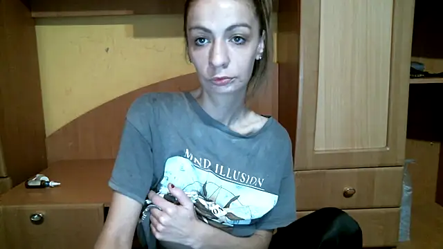 DennisXCaroll online show from December 18, 7:02 am