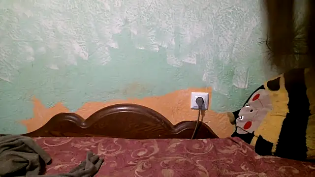 Snapshot of DennisXCaroll chatting on December 1, 6:14 am DennisXCaroll online show from December 1, 6:14 am