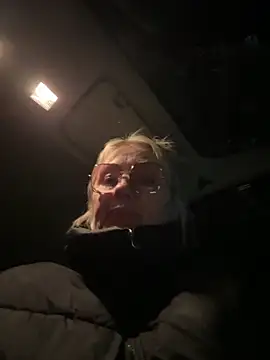 -Milfshake- online show from February 9, 5:44 pm