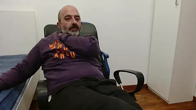 newsimo74 online show from November 1, 7:19 pm