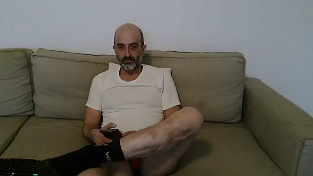 Snapshot of newsimo74 chatting on February 9, 4:07 pm newsimo74 online show from February 9, 4:07 pm