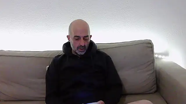 Snapshot of newsimo74 chatting on February 16, 5:04 am newsimo74 online show from February 16, 5:04 am