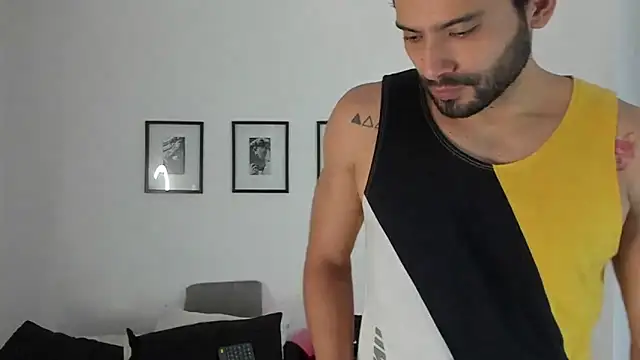 Dereck vega online show from September 26, 11:00 pm