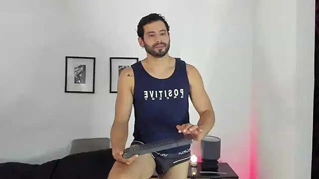 Dereck vega online show from September 24, 9:43 pm