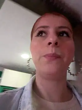 Nahiajhonson  online show from October 3, 12:50 pm