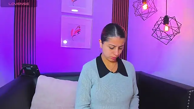 Nahiajhonson  online show from February 4, 12:55 pm