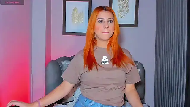 Nahiajhonson  online show from October 16, 1:08 pm