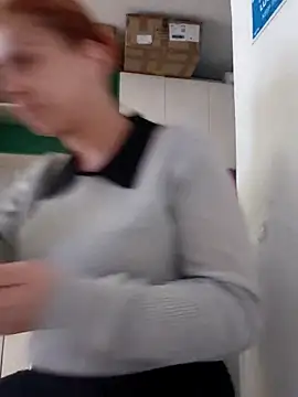 Nahiajhonson  online show from April 8, 12:39 pm