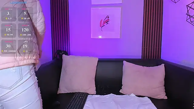 Nahiajhonson  online show from November 14, 12:53 pm