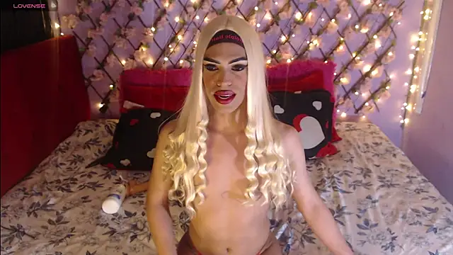 Snapshot of MARGOTFERRER chatting on November 29, 5:18 am MARGOTFERRER online show from November 29, 5:18 am