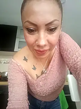 coral smitth online show from March 13, 10:32 pm