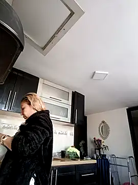 coral smitth online show from September 21, 11:48 am