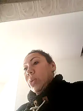 coral smitth online show from April 4, 1:28 pm