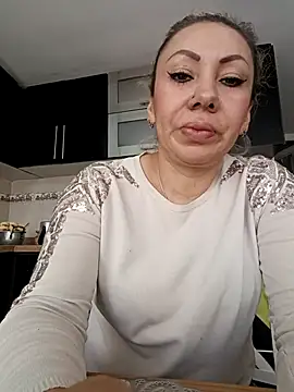 coral smitth online show from October 4, 7:48 pm