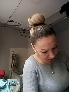 coral smitth online show from November 16, 6:34 pm