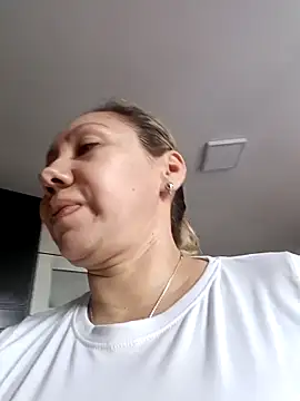 coral smitth online show from September 20, 9:09 pm