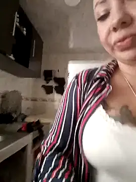 coral smitth online show from April 9, 7:20 pm