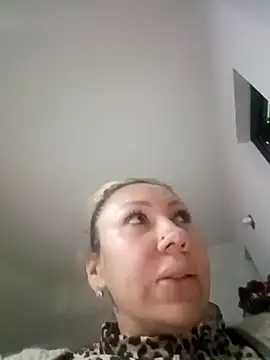 coral smitth online show from November 9, 6:56 pm