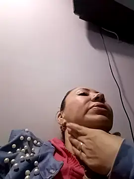 coral smitth online show from November 18, 1:21 am