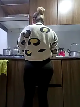 coral smitth online show from November 20, 6:19 pm