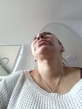 coral smitth online show from February 19, 9:12 pm