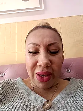 coral smitth online show from February 21, 7:27 pm