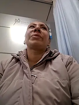 coral smitth online show from November 8, 1:14 pm