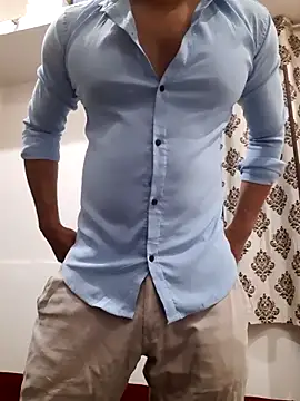 Guyinshortss online show from October 25, 8:20 pm