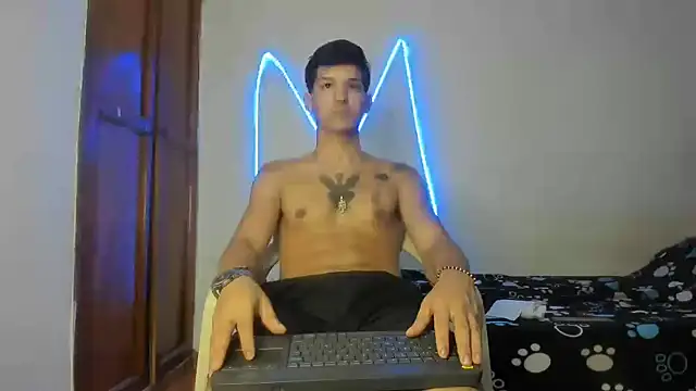 Snapshot of MasterSEX420 chatting on January 5, 5:27 pm MasterSEX420 online show from January 5, 5:27 pm