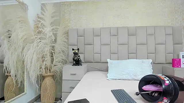 EmmaTorres  online show from January 17, 9:29 pm