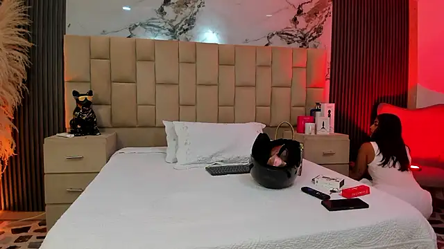 EmmaTorres  online show from February 2, 10:20 pm