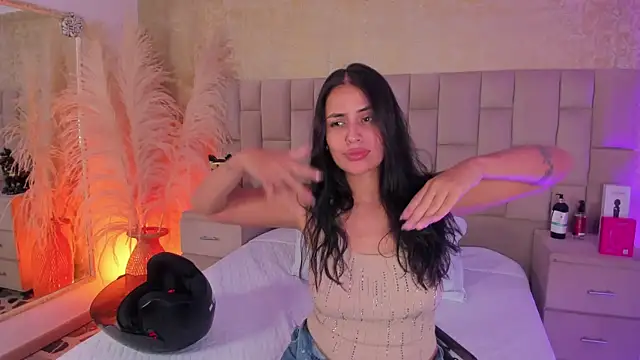 EmmaTorres  online show from January 11, 8:27 pm