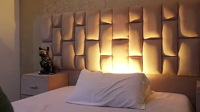 EmmaTorres  online show from November 25, 7:36 pm