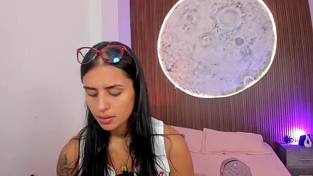 EmmaTorres  online show from March 27, 10:33 pm