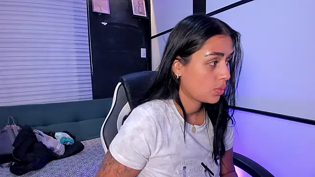 EmmaTorres  online show from September 27, 12:33 pm