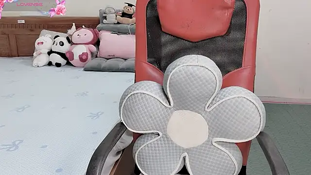 TrinhH Nabbi online show from April 13, 1:48 pm