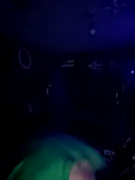 Snapshot of omgkidisthaone chatting on March 16, 8:32 am omgkidisthaone online show from March 16, 8:32 am