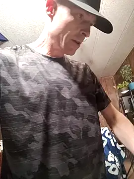 Snapshot of omgkidisthaone chatting on March 17, 1:35 am omgkidisthaone online show from March 17, 1:35 am