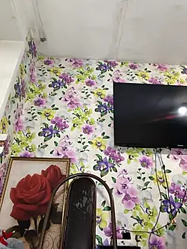 sweetbb15 online show from December 3, 10:25 am