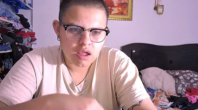 tatsumi nao online show from February 14, 1:18 pm