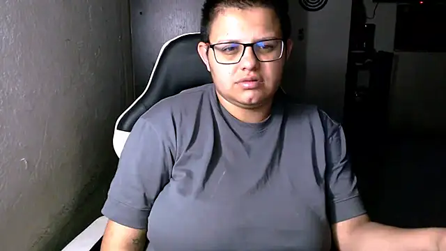 tatsumi nao online show from February 8, 4:21 am