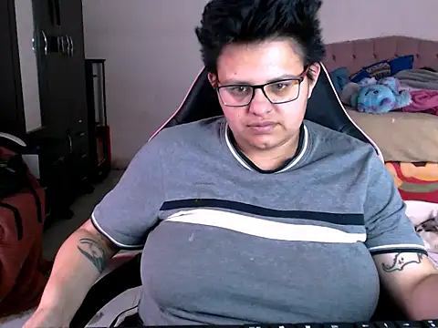 tatsumi nao online show from December 2, 7:37 pm