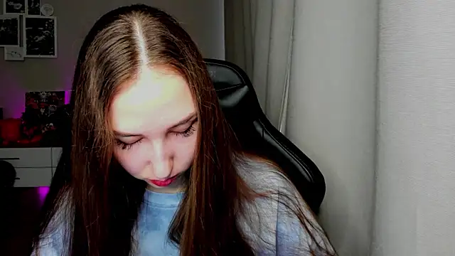 Sm0ly online show from May 31, 3:23 am