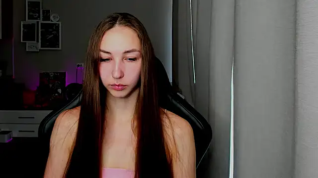 Snapshot of Sm0ly chatting on June 28, 4:08 am Sm0ly online show from June 28, 4:08 am