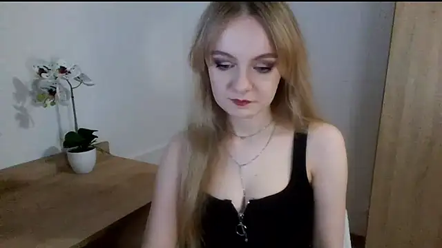 Snapshot of AlmaHoney chatting on February 16, 9:16 pm AlmaHoney online show from February 16, 9:16 pm