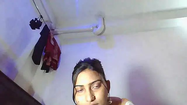 mariyaqueen online show from March 8, 8:03 pm