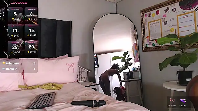 FRUITOFEDEN01 online show from March 8, 1:36 pm