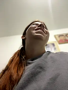 Snapshot of Cloew_Marz chatting on October 16, 12:30 am Cloew Marz online show from October 16, 12:30 am