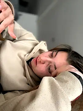 Snapshot of Cloew_Marz chatting on September 22, 10:27 pm Cloew Marz online show from September 22, 10:27 pm